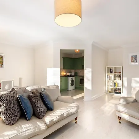 Relax And Rest In Rathlin Hall, Dublin 15 *